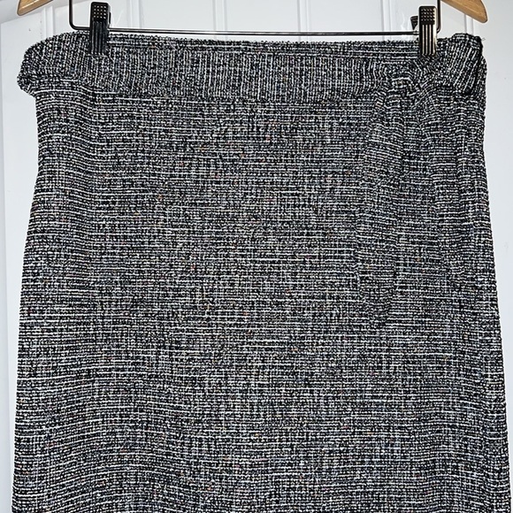 NWT LOFT Tweed Skirt with Belt Large - Picture 2 of 7